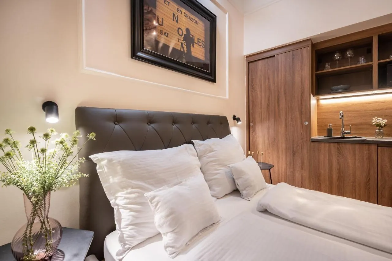 The Pearl Of The Heart Of Budapest Hongrie