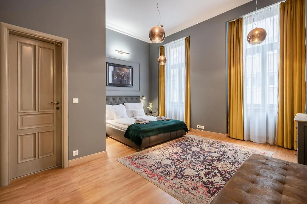 The Pearl Of The Heart Of Budapest Hongrie